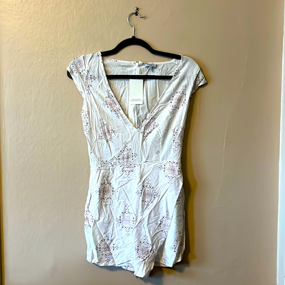 NWT Tobi Deep V-neck Faux Wrap Romper S
